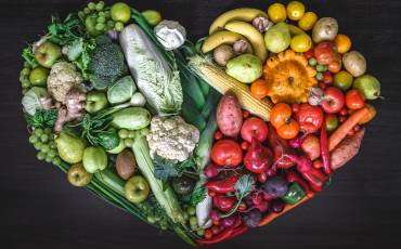 Un arcoíris de riqueza en el campo: alimentos de colores